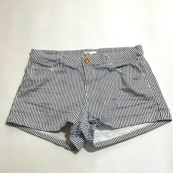 H&M Women’s Striped Short - Picture 1 of 6
